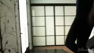 نيك الكس هزاز كهربائي