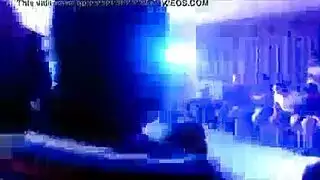 الفحل الأسود يسيطر على تينا كاي في مقطع جنسي مكثف