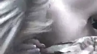 طالبة في السنة السادسة تلعب بطريقة قذرة في مشهد إباحي صريح