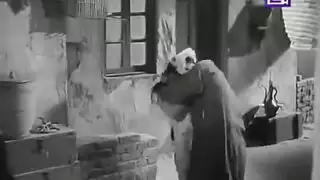 أفلام إباحية عربية قديمة: قبلة فرنسية وجماع ثنائي