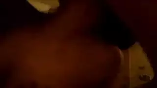 استيلاء القضبان السود الكبيرة على الفناء الخلفي مع الشقراء المتلهفة جولدي
