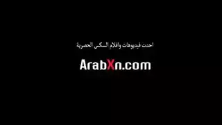 الملكة ذات الصدر الطبيعي الضخم تُنْك بقوة في مشهد إباحي حصري 2021