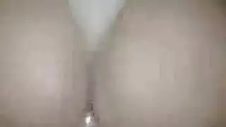 علاقة لارا المحرمة: تمارس الجنس مع حبيب صديقتها في مشهد إباحي مثير