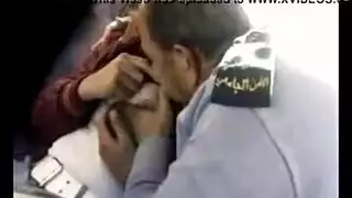 جاد ينيك حفيذته اصغير