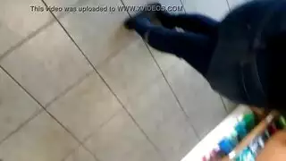 قارب أصدقاء أمي بذيء