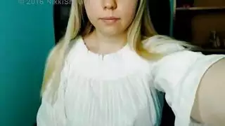 فتاة صغيرة تُترك محتاجة؟ حل شرجي صارخ