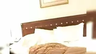 ليلة الدخلة الإباحية: المرة الأولى مع فتاة سعودية