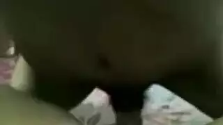 طالب يفجر أشرطة جنس سرية لصديقته بعد اختراق هاتفها