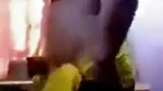 استعراض عراقي مثير بالبكيني عري منزلي خادع