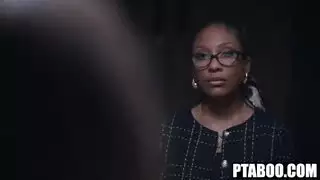 فتاة جميلة اي ولد يتمنى ان ينيكها