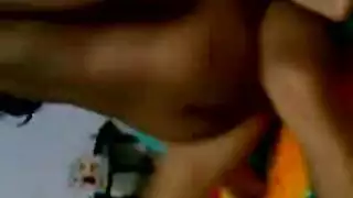 المشاهير كاجول تأخذ قضيبًا كبيرًا في فيلم إباحي