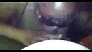 أم مثيرة وابنها في تمثيل أدوار محظور بفيلم للكبار