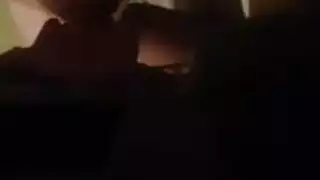 معسكر تدريب المص: فانيسا فوكسكس تخدم أربعة قضبان دفعة واحدة