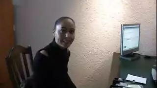 عاهرة عربية محجبة وصديقتها الهولندية في فيلم سحاق صريح