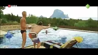 دكتور يختصب مريضته