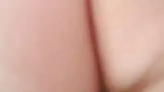 تقبيل بين أعراق يتحول إلى ضرب شرجي بقسوة بلعبة جلدية