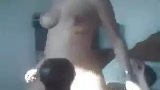 الجنس الريفي المصري: نيك مزرعة خشن