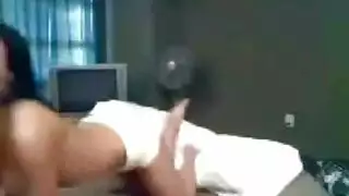 دراسة إباحية في الخارج: فتيات أوروبيات يبلعن كل سائل منوي