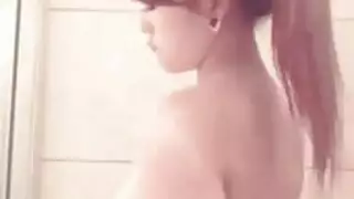 طفله مع الشاب العاشق جنس مثير