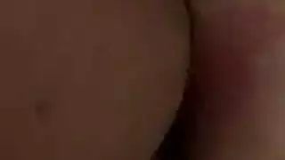 ورديتها الوردية الضيقة لإيفا كاي تتدمّر بواسطة قضيب أسود وحشي ضخم