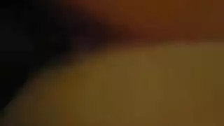 بسروال ممزق