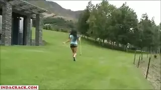 مص قضيب صباحي مكثف: سمراء تأخذه كله في حلقها