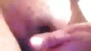 سكس ديوث: أب يسجل عملية جنس جماعي لزوجته