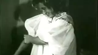 جماع كوري في المترو: علاقة جنسية جماعية في قطار عام