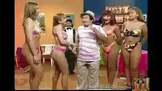 امرأة عجوز مثيرة في ماراثون إباحي مع شباب