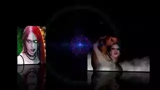 أوgy جنسية قوية تحت النيون: فتى مراهق يأخذها مع رجل آخر